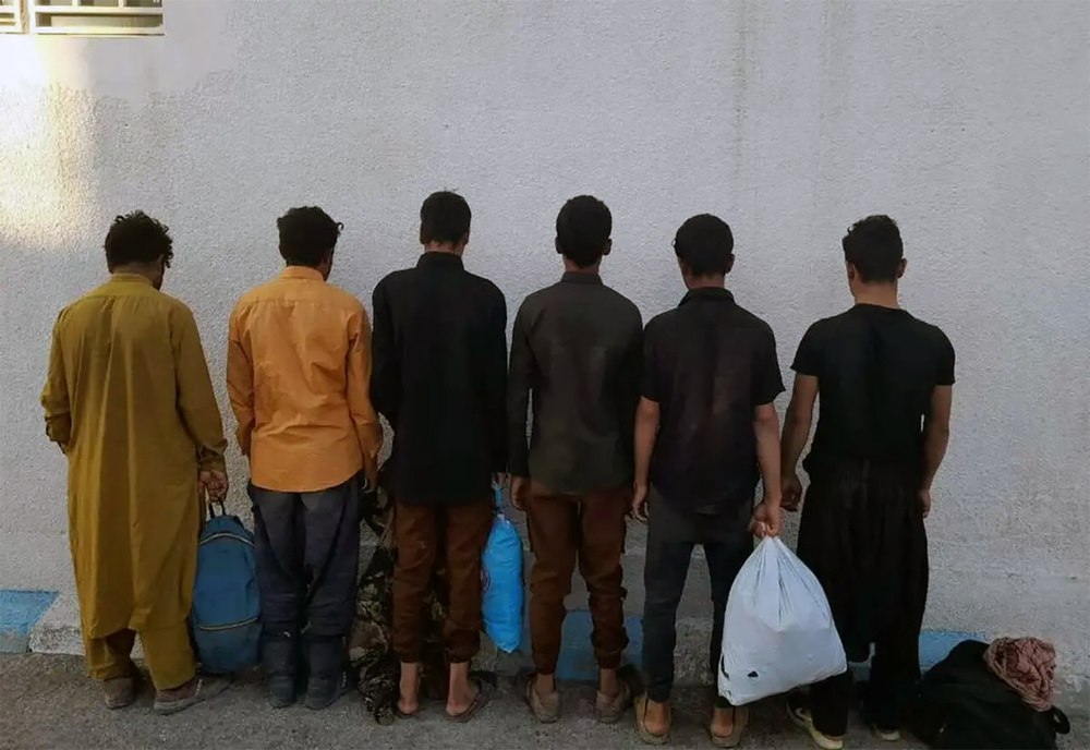 ده‌ستبه‌سه‌ركردنی ١٨ شارومه‌ندی ئه‌فغانستانی له‌ قوروه‌