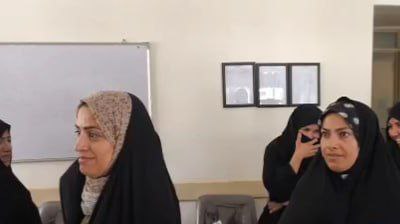 كۆبوونه‌وه‌ی ژنانی ئاوایی حاجی ئاباد له‌ گوناباد