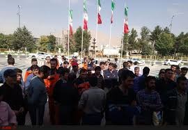 ناڕه‌زایه‌تی كرێكارانی شاره‌وانی له‌ كرماشان